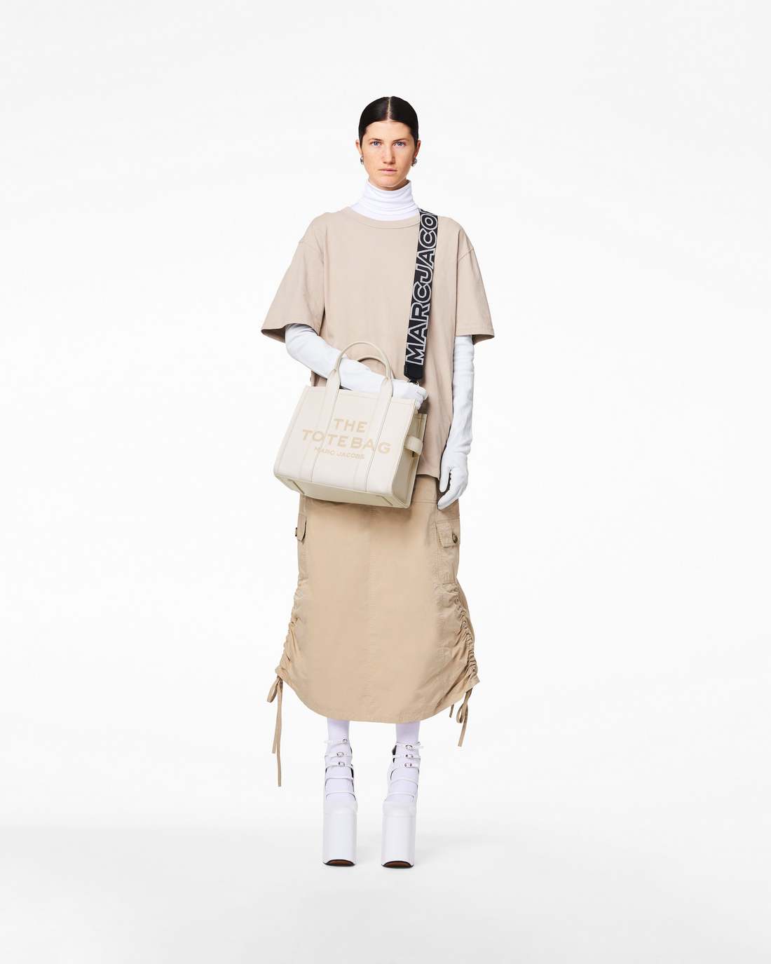 The Outline Logo Webbing Strap Black/Silver - Marc Jacobs Trending