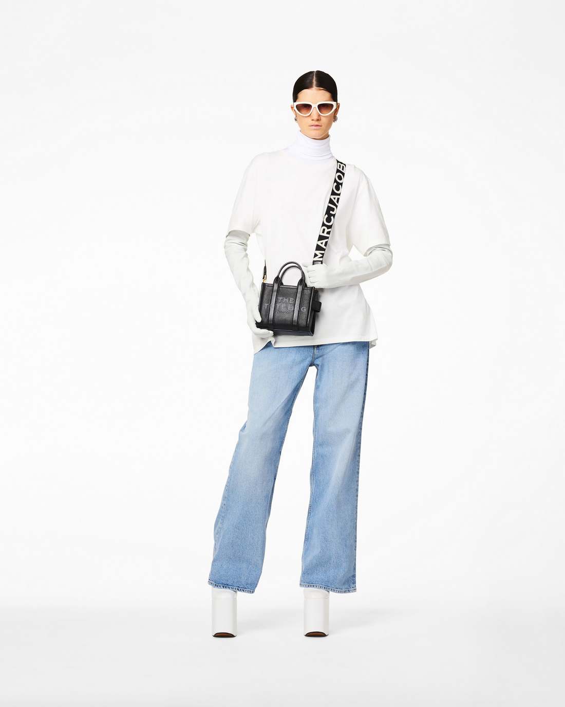 The Thin Logo Webbing Strap Black/White - Marc Jacobs Best Seller